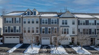 9153 Balaton Lake Ln, Bristow, VA 20136