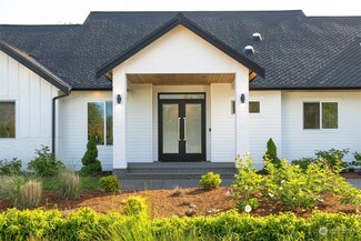 5635 Camden Ln, Ferndale, WA 98248