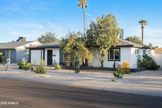 901 E Rose Ln, Phoenix, AZ 85014