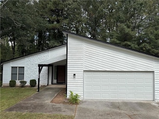 1033 Park Forest Ct NW, Lilburn, GA 30047