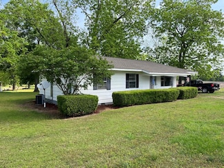 1339 Davis St, Columbia, AL 36319
