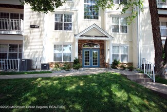 532 Saint Andrews Place, Manalapan, NJ 07726