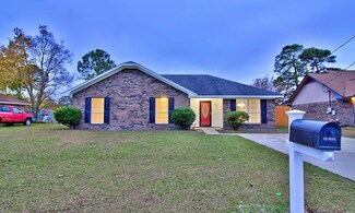 705 Edgewood Ct, Hinesville, GA 31313