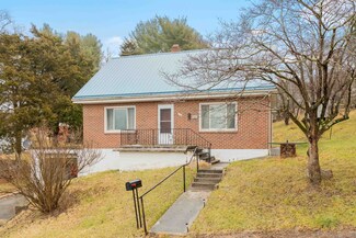 311 Lexington Ave, Pulaski, VA 24301