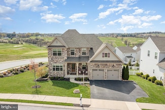 601 Hennyson Dr, York, PA 17402