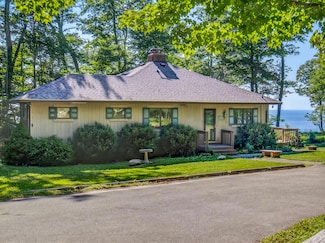 4569 S Lakeshore Dr, Ludington, MI 49431