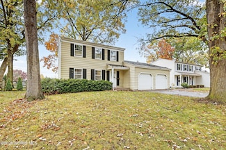 320 Southwood Dr, Perrysburg, OH 43551