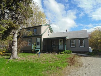 147 Lebanon Rd, Winterport, ME 04496