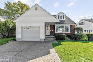 72 Ahl Ave, Albany, NY 12205