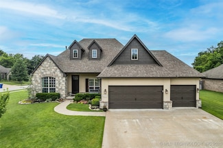6808 S Chestnut Ave, Broken Arrow, OK 74011