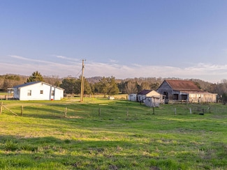 762 Old Tellico Hwy N, Madisonville, TN 37354