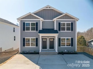 717 7th Ave SW, Hickory, NC 28602