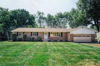 5260 Schario Rd NW, Canton, OH 44718