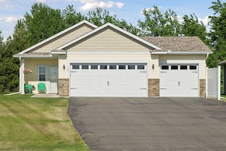 134 9th Ave NE, Isanti, MN 55040