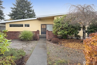 8501 42nd St W, University Place, WA 98466