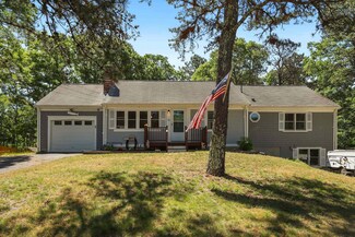 70 Stub Toe Rd, Cotuit, MA 02635
