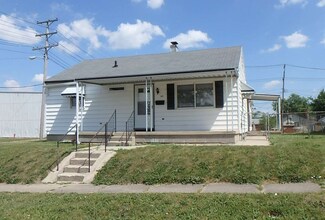 103 E South H St, Gas City, IN 46933
