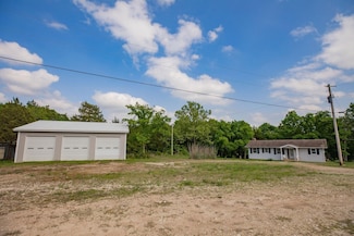 1374 E 310th Rd, Flemington, MO 65650