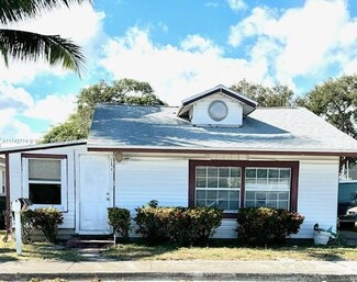 1605 S N St, Lake Worth, FL 33460