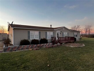 448 SE 1071, Knob Noster, MO 65336