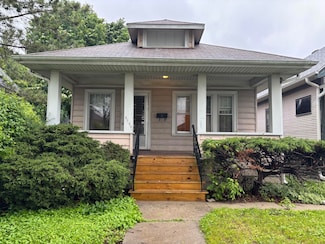 5720 W Rogers St, Milwaukee, WI 53219