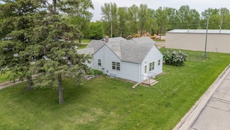 607 Saint Johns Ave, Red Lake Falls, MN 56750