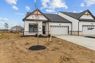 5672 White Pine Ln, Fairfield Township, OH 45011