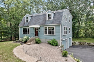 15 Alder St, Medway, MA 02053