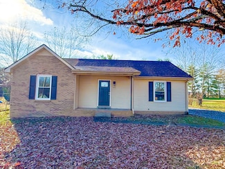 206 Bob White Dr, Clarksville, TN 37042