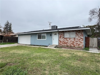 1600 W Robin Dr, Visalia, CA 93291