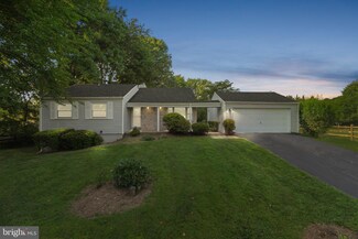 2984 Summit Dr, Ijamsville, MD 21754
