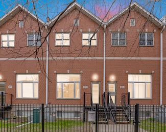 4879 N Winthrop Ave Unit D, Chicago, IL 60640