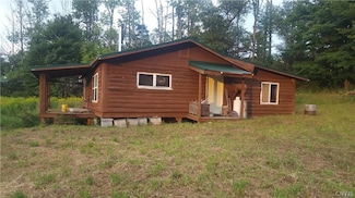 1699 Quaker Hill Rd, Hubbardsville, NY 13355