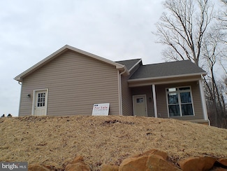 1735 Quarry Rd, Lebanon, PA 17046