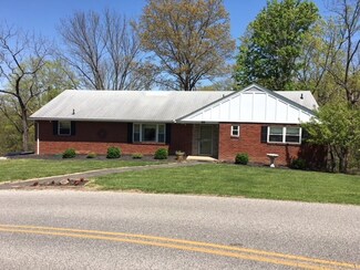 86 Honeysuckle Ln, Huntington, WV 25701