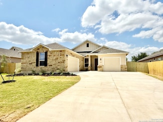 207 Valley Forge, Pleasanton, TX 78064