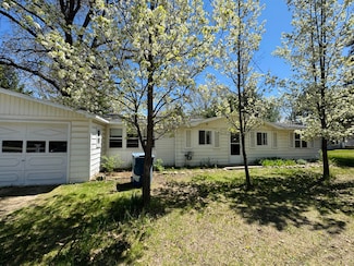 1654 Opland Rd, Gladwin, MI 48624