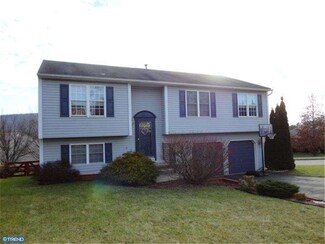 314 Dogwood Ln, Womelsdorf, PA 19567