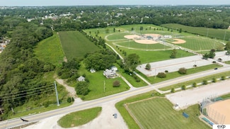 7606 S 66th St, La Vista, NE 68128