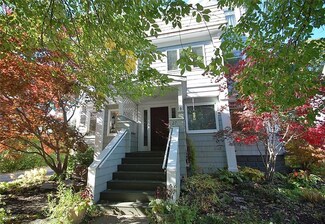 27 Arlington St Unit 3, Portland, ME 04101