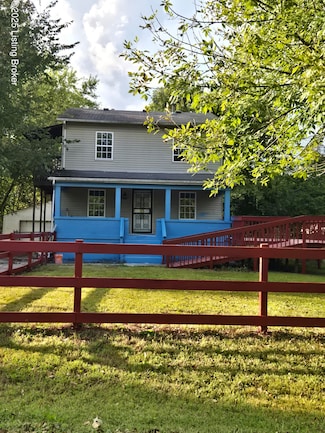 4534 Lake Dreamland Dr, Louisville, KY 40216