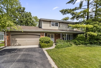1145 Wincanton Dr, Deerfield, IL 60015