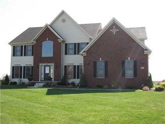 5697 Glen Iris Dr, Clarence Center, NY 14032