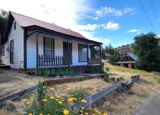 126 S Nelson Ave, Mitchell, OR 97750