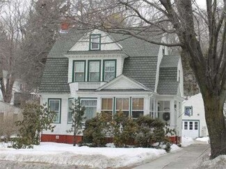 985 Pleasant St, Worcester, MA 01602