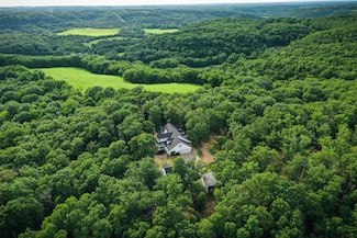 1279 Mountain Rd, Washburn, MO 65772