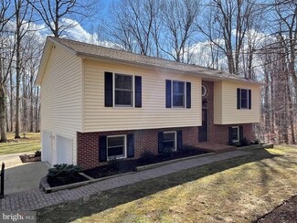 975 Holly Corner Rd, Fredericksburg, VA 22406