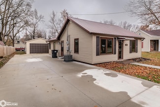 408 2nd St, Cambridge, IA 50046