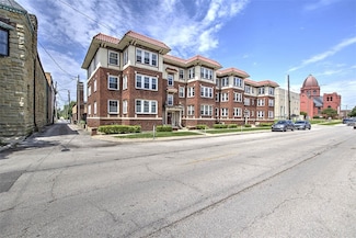 239 N Church St Unit 3, Decatur, IL 62522
