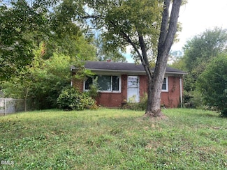 438 Dudley St, Burlington, NC 27217